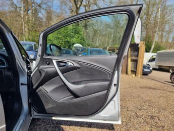 Vauxhall Astra 1.6 16V SE Sports Tourer Auto Euro 5 5dr