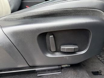 Land Rover Range Rover Evoque 2.0 D150 MHEV R-Dynamic S SUV 5dr Diesel Auto 4WD Euro 6 (s/s) (