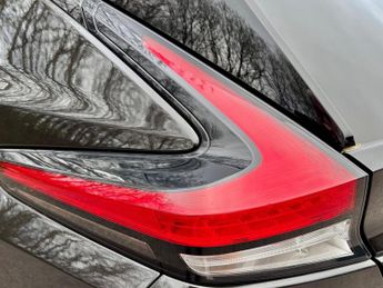 Nissan LEAF 39kWh N-Connecta Auto 5dr