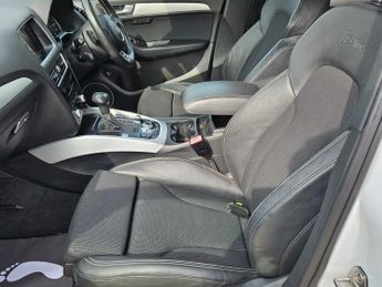 Audi Q5 2.0L TFSI QUATTRO- S LINE - ULEZ/CAZ PASS-FREE 18MONTHS GOLD WAR