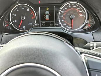 Audi Q5 2.0L TFSI QUATTRO- S LINE - ULEZ/CAZ PASS-FREE 18MONTHS GOLD WAR