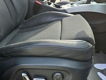 Audi Q5 2.0L TFSI QUATTRO- S LINE - ULEZ/CAZ PASS-FREE 18MONTHS GOLD WAR