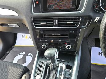 Audi Q5 2.0L TFSI QUATTRO- S LINE - ULEZ/CAZ PASS-FREE 18MONTHS GOLD WAR