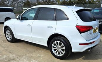 Audi Q5 2.0L TFSI QUATTRO- S LINE - ULEZ/CAZ PASS-FREE 24MONTHS GOLD WAR
