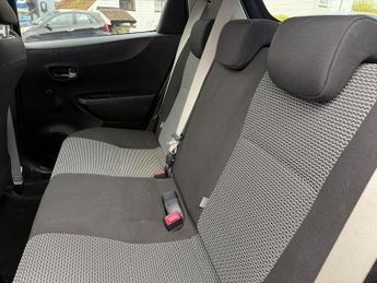 Toyota Yaris 1.33 Dual VVT-i Trend Hatchback 5dr Petrol Manual Euro 5 (99 ps)