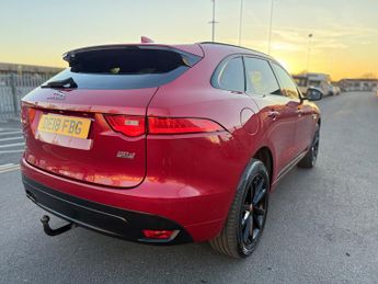 Jaguar F-Pace 2.0 D180 R-Sport SUV 5dr Diesel Auto AWD Euro 6 (s/s) (180 ps)