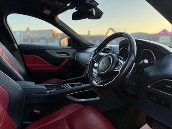 Jaguar F-Pace 2.0 D180 R-Sport SUV 5dr Diesel Auto AWD Euro 6 (s/s) (180 ps)