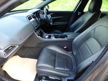 Jaguar XE 2.0d R-Sport Auto Euro 6 (s/s) 4dr