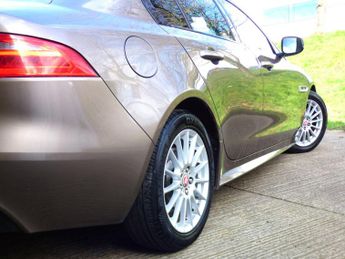 Jaguar XE 2.0d R-Sport Auto Euro 6 (s/s) 4dr