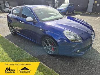 Alfa Romeo Giulietta 2.0 JTDM-2 Sportiva Nav Hatchback 5dr Diesel Manual Euro 5 (s/s)