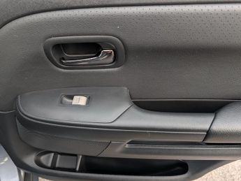 Honda CR-V 2.0 i-VTEC Executive SUV 5dr Petrol Automatic (220 g/km, 148 bhp