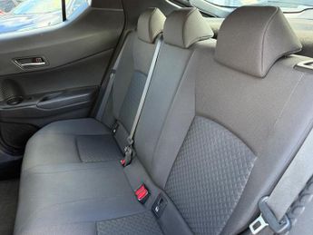 Toyota C-HR 1.8 VVT-h Icon SUV 5dr Petrol Hybrid CVT Euro 6 (s/s) (122 ps)