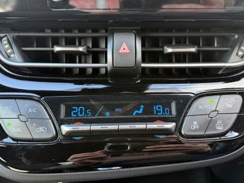 Toyota C-HR 1.8 VVT-h Icon SUV 5dr Petrol Hybrid CVT Euro 6 (s/s) (122 ps)