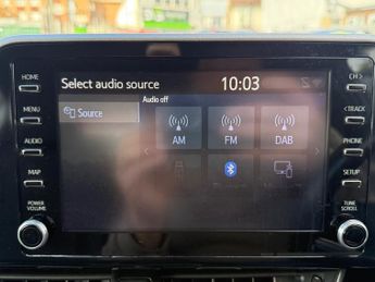 Toyota C-HR 1.8 VVT-h Icon SUV 5dr Petrol Hybrid CVT Euro 6 (s/s) (122 ps)