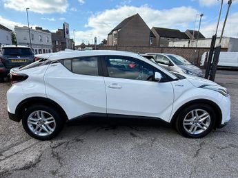 Toyota C-HR 1.8 VVT-h Icon SUV 5dr Petrol Hybrid CVT Euro 6 (s/s) (122 ps)