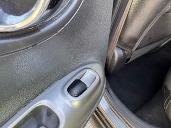 Nissan Juke 1.6 DIG-T Tekna SUV 5dr Petrol CVT 4WD Euro 5 (190 ps)