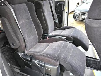 Toyota Vellfire 2.4L PETROL- UPGRADED CAR -ULEZ/CAZ PASS-FREE 36MONTHS GOLD WARR