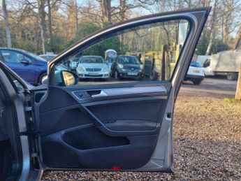 Volkswagen Golf 1.2 TSI BlueMotion Tech S Hatchback 5dr Petrol DSG Euro 5 (s/s) 