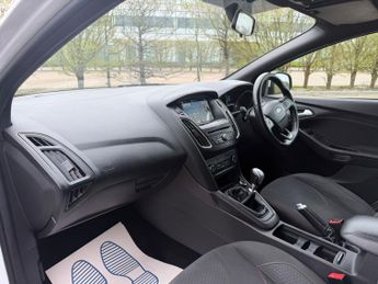 Ford Focus 1.0T EcoBoost ST-Line Hatchback 5dr Petrol Manual Euro 6 (s/s) (