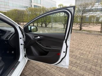 Ford Focus 1.0T EcoBoost ST-Line Hatchback 5dr Petrol Manual Euro 6 (s/s) (