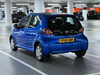 Toyota Aygo 1.0 VVT-i Blue Hatchback 5dr Petrol MultiMode Euro 4 (67 bhp)