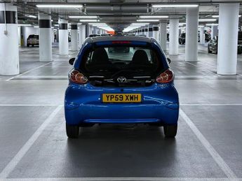Toyota Aygo 1.0 VVT-i Blue Hatchback 5dr Petrol MultiMode Euro 4 (67 bhp)