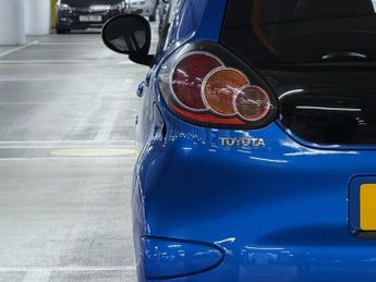 Toyota Aygo 1.0 VVT-i Blue Hatchback 5dr Petrol MultiMode Euro 4 (67 bhp)