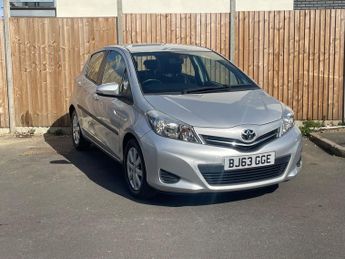 Toyota Yaris 1.33 Dual VVT-i TR Hatchback 5dr Petrol Manual Euro 5 (101 ps)
