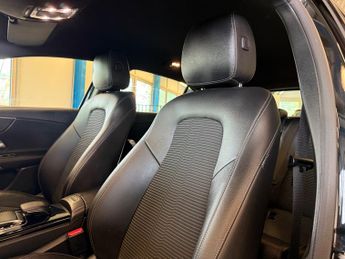 Mercedes-Benz A Class 1.5 A180d Sport (Premium) Hatchback 5dr Diesel 7G-DCT Euro 6 (s/