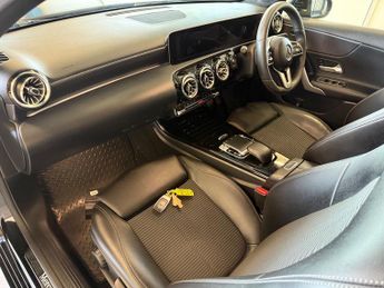 Mercedes-Benz A Class 1.5 A180d Sport (Premium) Hatchback 5dr Diesel 7G-DCT Euro 6 (s/