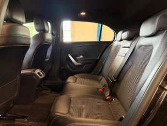 Mercedes-Benz A Class 1.5 A180d Sport (Premium) Hatchback 5dr Diesel 7G-DCT Euro 6 (s/