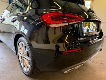 Mercedes-Benz A Class 1.5 A180d Sport (Premium) Hatchback 5dr Diesel 7G-DCT Euro 6 (s/