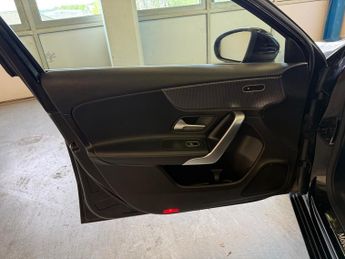 Mercedes-Benz A Class 1.5 A180d Sport (Premium) Hatchback 5dr Diesel 7G-DCT Euro 6 (s/