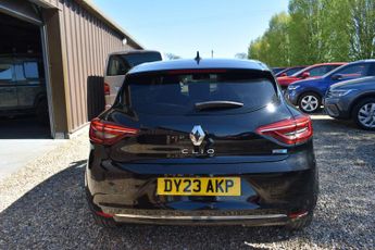 Renault Clio 1.6 E-TECH Techno Auto Euro 6 (s/s) 5dr