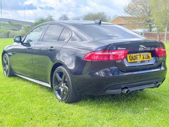 Jaguar XE 2.0d R-Sport Saloon 4dr Diesel Auto AWD Euro 6 (s/s) (240 ps)