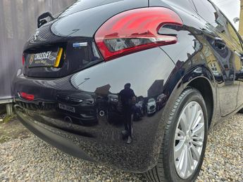 Peugeot 208 1.2 PureTech Allure EAT Euro 6 (s/s) 5dr