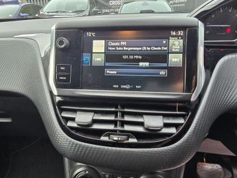 Peugeot 208 1.2 PureTech Allure EAT Euro 6 (s/s) 5dr