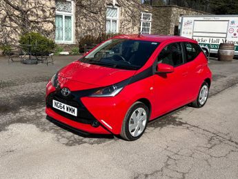 Toyota AYGO 1.0 VVT-i x-play Hatchback 5dr Petrol Manual Euro 5 Euro 5 (68 p