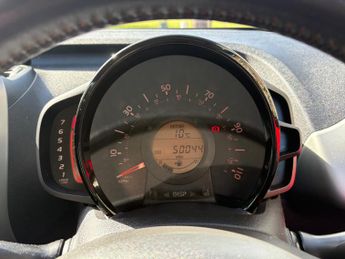 Toyota Aygo 1.0 VVT-i x-play Hatchback 5dr Petrol Manual Euro 5 Euro 5 (68 p