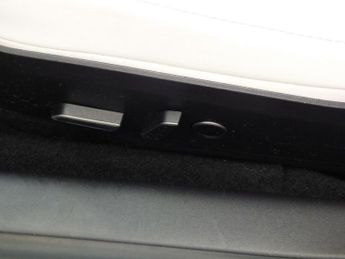 Tesla Model 3 (Dual Motor) Long Range Auto 4WDE 4dr