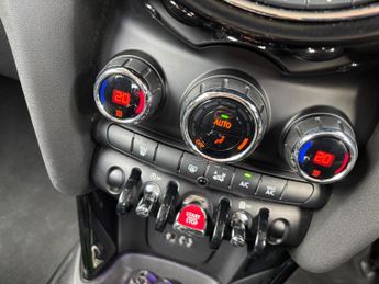 Mini Hatch 1.5 Cooper Auto Euro 6 (s/s) 5dr