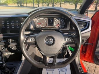 Volkswagen Polo 1.0 TSI GPF SE Hatchback 5dr Petrol Manual Euro 6 (s/s) (95 ps)