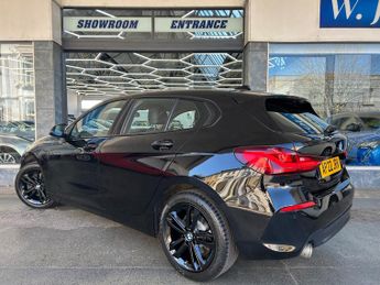 BMW 1 Series 1.5 118i Sport (LCP) Hatchback Petrol DCT Euro 6 (s/s) (136 ps) 