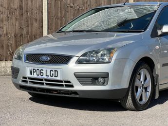 Ford Focus 1.6 Zetec Climate Hatchback 5dr Petrol Automatic (184 g/km, 99 b