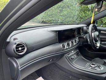 Mercedes-Benz E Class 2.0 E220d AMG Line Saloon 4dr Diesel G-Tronic+ Euro 6 (s/s) (194
