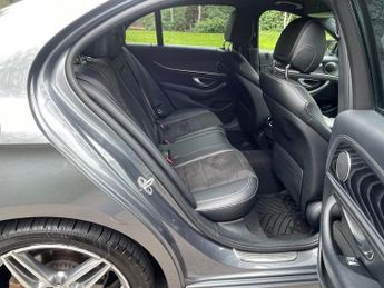Mercedes-Benz E Class 2.0 E220d AMG Line Saloon 4dr Diesel G-Tronic+ Euro 6 (s/s) (194