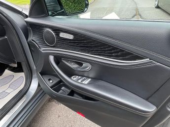 Mercedes-Benz E Class 2.0 E220d AMG Line Saloon 4dr Diesel G-Tronic+ Euro 6 (s/s) (194