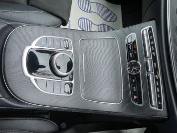 Mercedes-Benz E Class 2.0 E220d AMG Line Saloon 4dr Diesel G-Tronic+ Euro 6 (s/s) (194