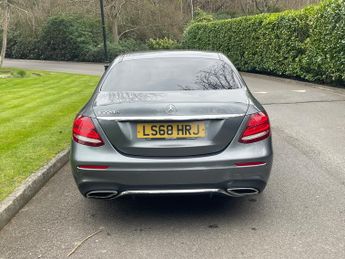 Mercedes-Benz E Class 2.0 E220d AMG Line Saloon 4dr Diesel G-Tronic+ Euro 6 (s/s) (194