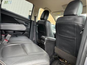 Mitsubishi Outlander 2.2 DI-D GX3 SUV 5dr Diesel Auto 4WD Euro 6 (147 ps)